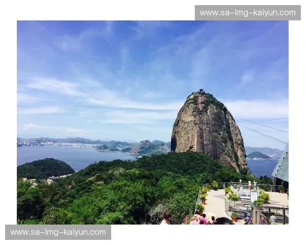 双城记：当悉尼的浪尖撞上墨尔本的咖啡香，哪一个才是你的南半球终极梦想？